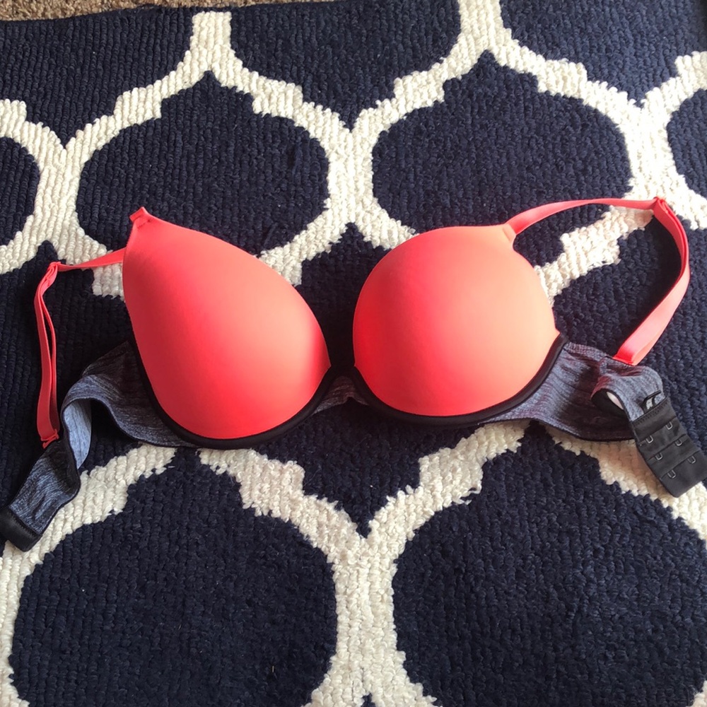 VS PINK 36 C push-up bra